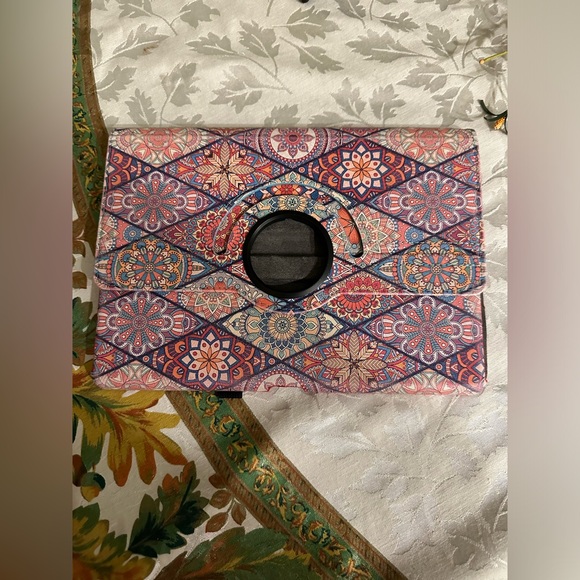 Multicolored iPad case/ cover 9.7 x 6.75 inches folding - Picture 2 of 12